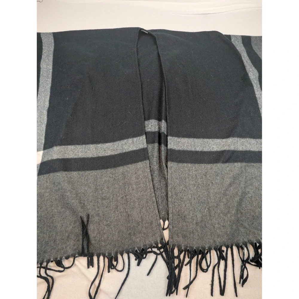 Unbranded Black Grey Color Block Open Poncho Wrap Fringed Oversized Shawl OS